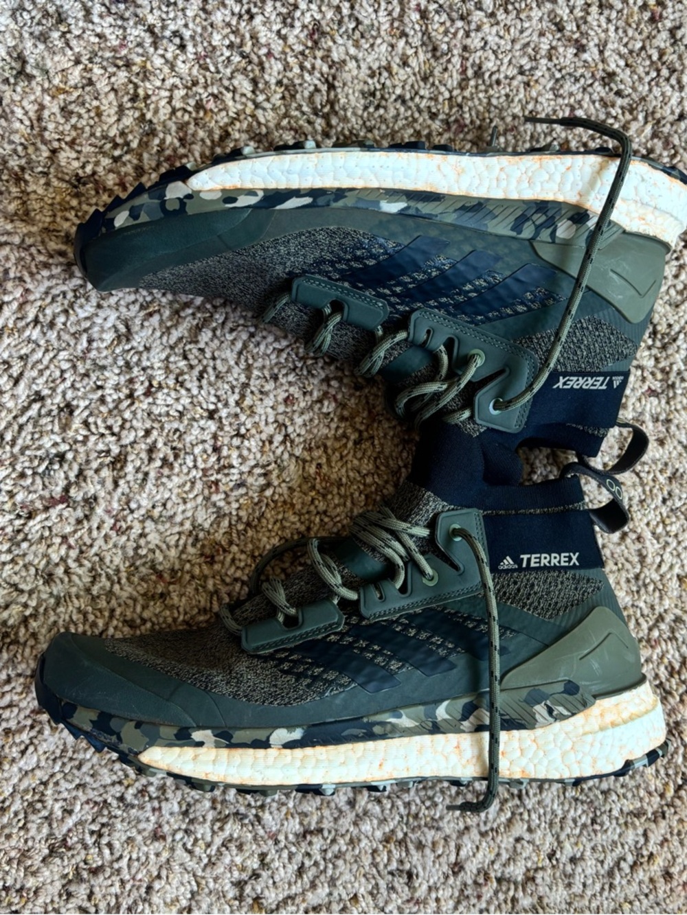 Adidas Terrex Hiking Boots - Picture 7 of 12